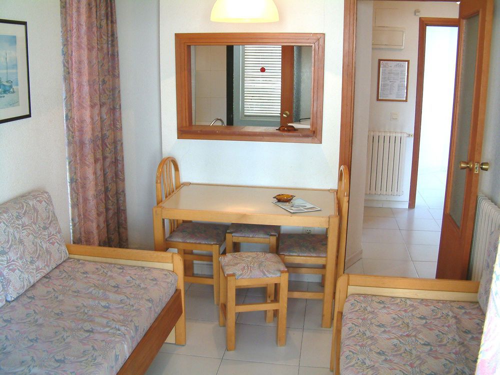 Luxmar Apartaments Benidorm Room photo